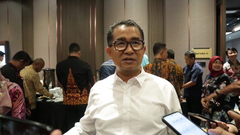 Kalimantan Timur (Kaltim) saat ini dalam kondisi urgensi pengendalian harga dan ketersediaan barang menjelang Hari Besar Keagamaan Nasional (HBKN).