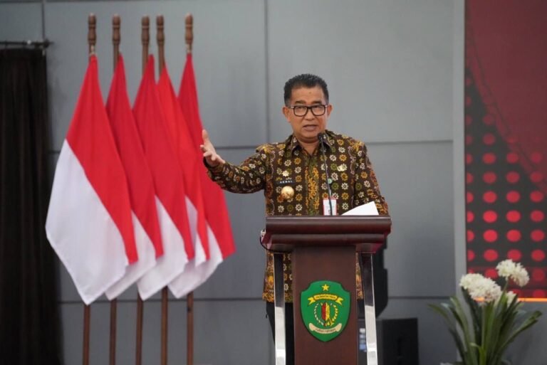 Penjabat (Pj) Gubernur Kalimantan Timur (Kaltim) Akmal Malik meminta kabupaten dan kota agar bisa membantu memperbaharui data jumlah kendaraan terkait dengan pajak yang akan dikenakan.