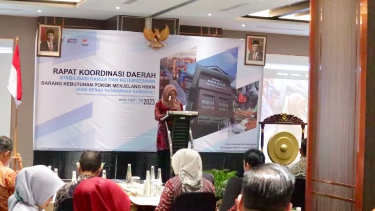 Perum Badan Urusan Logistik (BULOG), Satgas Pangan Polda dan pelaku usaha lakukan antisipasi kecukupan stok/pasokan barang kebutuhan pokok menghadapi Natal 2023 dan Tahun Baru 2024 melalui Rapat Koordinasi (Rakor).