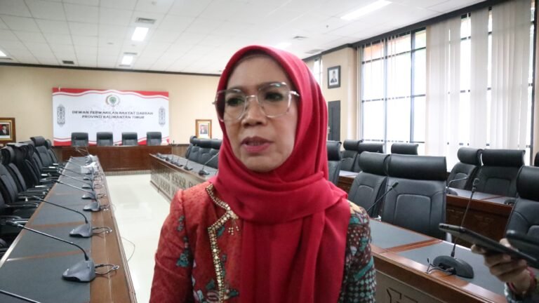 Wilayah Kalimantan Timur (Kaltim) saat ini sedang dihadapkan dengan masalah ketidakmerataan penyebaran tenaga kesehatan.