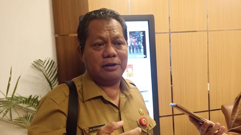 Dalam upaya mengentas kemiskinan di Samarinda, Pemerintah Kota (Pemkot) Samarinda berfokus pada validasi data _by name and adress_ agar bantuan yang diberikan tepat sasaran.