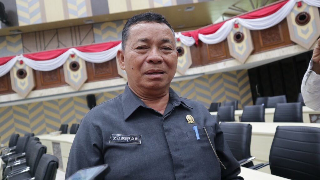 Firli Bahuri Tersangka Korupsi, Anggota DPRD Kaltim Jahidin Apresiasi Langkah Polri Ketua Komisi Pemberantasan Korupsi (KPK), Firli Bahuri telah ditetapkan Polda Metro Jaya menjadi tersangka dalam kasus dugaan pemerasan terhadap mantan Menteri Pertanian Syahrul Yasin Limpo.