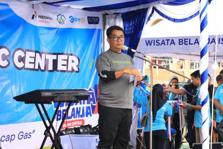 Penjabat (Pj) Gubernur Kalimantan Timur (Kaltim) Akmal Malik menyebut usaha mikro, kecil, dan menengah (UMKM) menjadi pilar kekuatan ekonomi bagi Benua Etam.