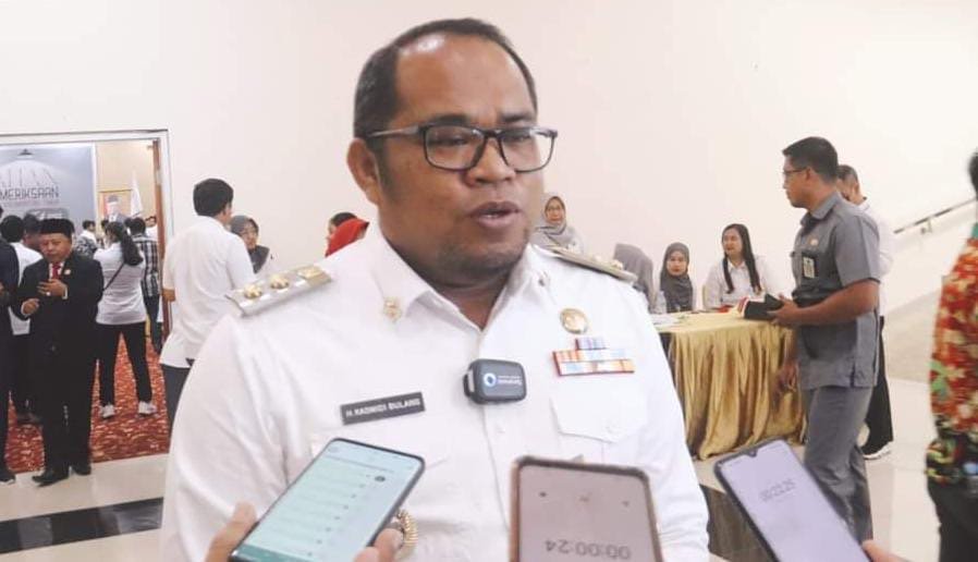Kutim Siapkan RPJPD Menyongsong Superhub Ekonomi IKN Wakil Bupati Kutai Timur (Kutim), Provinsi Kalimantan Timur (Kaltim), Kasmidi Bulang, mengungkapkan bahwa pemerintah daerah sedang menyiapkan rumusan kebijakan jangka panjang, yang akan diakomodasi dalam Rencana Pembangunan Jangka Panjang Daerah (RPJPD) yang saat ini sedang disusun.