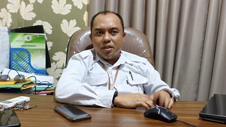 Dinas Ketanagakerjaan dan Transmigrasi (Disnakertrans) Kutai Timur (Kutim) Kalimantan Timur (Kaltim) terus mendorong program pengembangan Sumber Daya Manusia (SDM) dalam rangka meningkatkan kesejahteraan masyarakat transmigran.