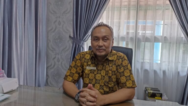 Pelaksana tugas (Plt) Kepala Dinas Pengendalian Penduduk dan Keluarga Berencana (DPPKB) Kutai Timur (Kutim) Kalimantan Timur (Kaltim), Ronny Bonar menyoroti permasalahan serius terkait Posyandu di Kutim.