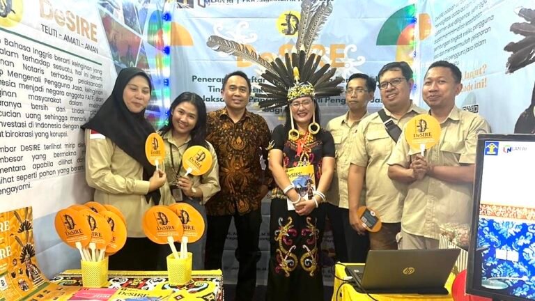 Kepala Bidang Pelayanan Hukum (Kabid Yankum) Kanwil Kementerian Hukum dan HAM Kalimantan Timur (Kaltim), Santi Mediana Panjaitan, berhasil menjadi peserta dengan peringkat I dalam Pelatihan Kepemimpinan Administrasi (PKA) Angkatan IX yang diselenggarakan oleh Lembaga Administrasi Negara (LAN) Makassar.