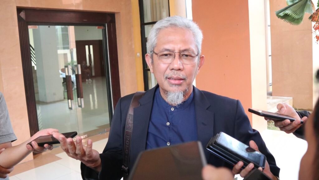 Raperda Trantibumlinmas Kaltim Memasuki Tahap Finalisasi dan Rencana Uji Publik Rancangan Peraturan Daerah (Raperda) terkait Penyelenggaraan Ketentraman dan Ketertiban Umum serta Perlindungan Masyarakat (Trantibumlinmas), sudah memasuki tahap finalisasi oleh Panitia Khusus (Pansus) DPRD Kaltim.