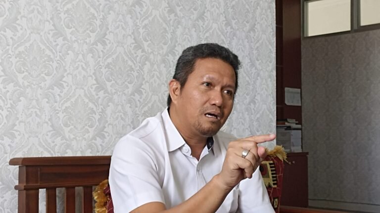 Kabupaten Kutai Timur (Kutim) tengah fokus memastikan ketersediaan pangan yang memadai menjelang perayaan Natal dan Tahun Baru (Nataru). Dalam menghadapi situasi ini, Dinas Ketahanan Pangan (DKP) Kutim melalui Sekretaris Bennie Hermawan, dengan tegas mengungkapkan bahwa kondisi ketersediaan pangan saat ini cukup stabil.