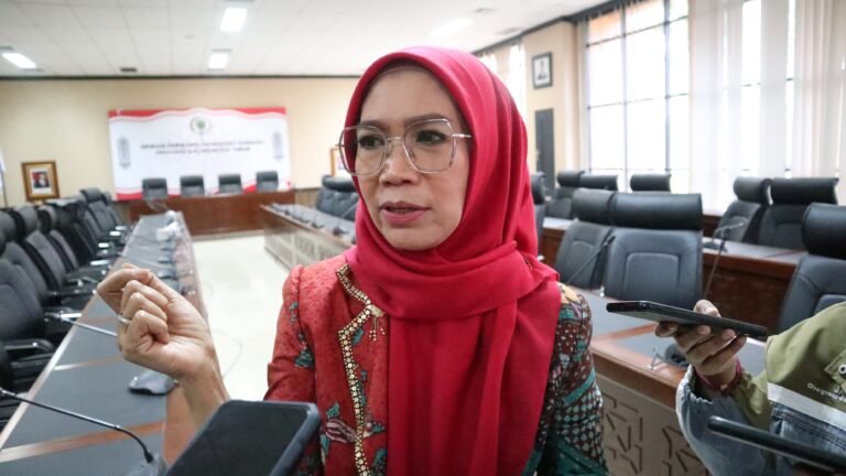 Puji Minta Keterlibatan Wartawan dalam Pengawasan APBD-P Kaltim 2023
Telah dibaca : 755 Kali.
Diperlukan keterlibatan seluruh pihak terkhusus para jurnalis terhadap pemantauan Anggaran Perubahan (APBD-P) Kalimantan Timur (Kaltim) 2023 yang dilakukan oleh setiap Organisasi Perangkat Daerah (OPD).