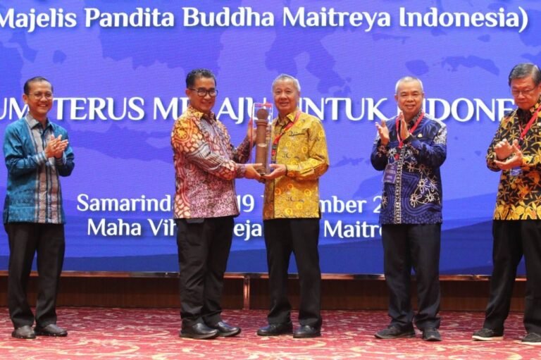 Penjabat (Pj) Gubernur Kalimantan Timur (Kaltim) Akmal Malik membuka Rapat Kerja Nasional (Rakernas) Majelis Pandita Buddha Maitreya Indonesia (Mapanbumi) Tahun 2023, Jumat (17//11/2023).