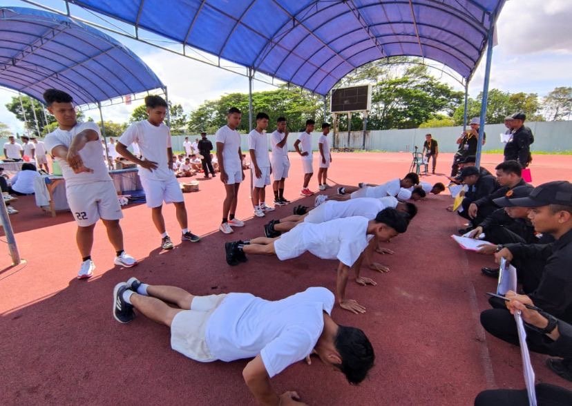 Gandeng Brimob, SKB Kesamaptaan CPNS Kemenkumham Kaltim Tahun 2023 Berjalan Lancar Kantor Wilayah Kemenkumham Kalimantan Timur (Kaltim) menggelar Seleksi Kompetensi Bidang (SKB) Kesamaptaan CPNS Kemenkumham Kaltim Tahun 2023.