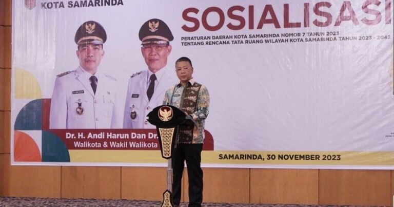 Suasana haru dan antusias menggema di Hotel Puri Senyiur, Samarinda, pada Kamis (30/11/2023). Hal itu terjadi ketika Sekretaris Daerah Kota Samarinda, Kalimantan Timur (Kaltim), Hero Mardanus,