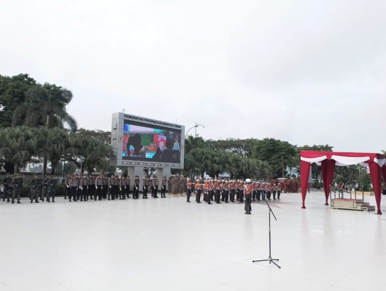 Presiden Republik Indonesia, Joko Widodo (Jokowi) menekankan pentingnya menanamkan sikap bela negara sebagai pilar utama di tengah gejolak dan ancaman dunia yang melibatkan Indonesia.