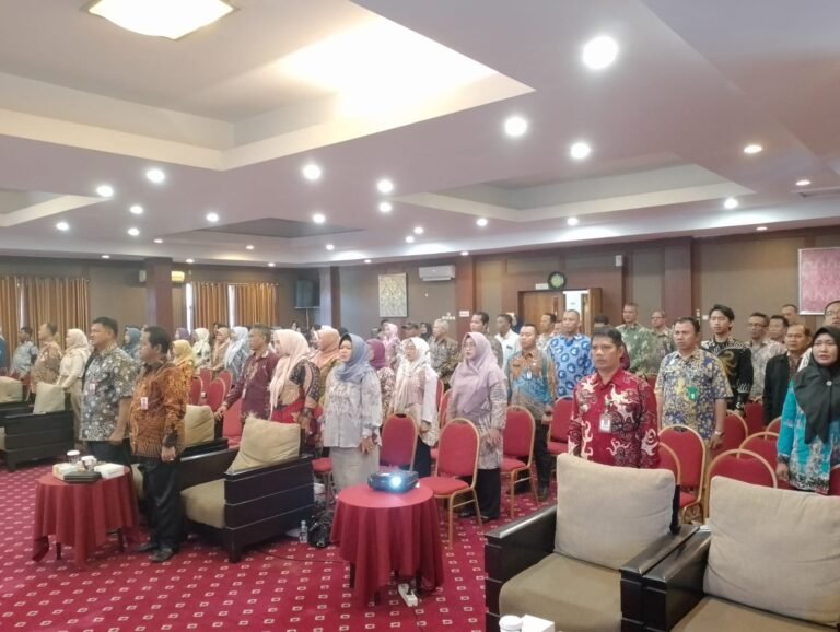 Dalam upaya mengatasi masalah kesehatan, Dinas Sosial (Dinsos) Kota Samarinda, Kalimantan Timur (Kaltim) menggelar rapat koordinasi (Rakor) untuk Kelompok Kerja Operasional (Pokjanal) Posyandu Kota Samarinda tahun 2023.