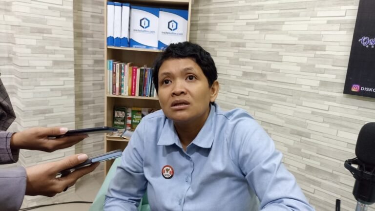 Komisi Penyiaran Indonesia Daerah (KPID) Provinsi Kalimantan Timur (Kaltim) terus menjaga kedisiplinan lembaga penyiaran di wilayahnya dengan memberlakukan sanksi administratif bertingkat.