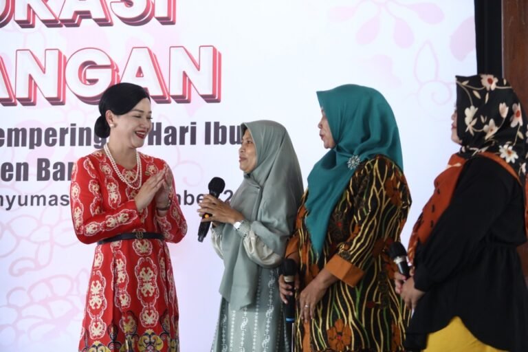 OJK di Hari Ibu, Edukasi Keuangan bagi Perempuan dan Pelaku UMKM Di Banyumas
Telah dibaca : 762 Kali.
Tingkatkan literasi keuangan, senantiasa jadi komitmen Otoritas Jasa Keuangan (OJK) keuangan untuk masyarakat terutama perempuan.