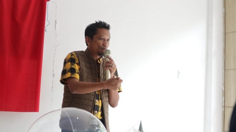 Dalam acara peluncuran Sukri Institute dan merayakan ulang tahun ke-6 insitekaltim.com, Ketua Pakar Jaringan Media Siber Indonesia (JMSI) Kalimantan (Kaltim), Nidya Listiyono, memberikan apresiasi kepada CEO MSI Group Sukri, dan timnya yang terus berkembang di Bumi Etam.