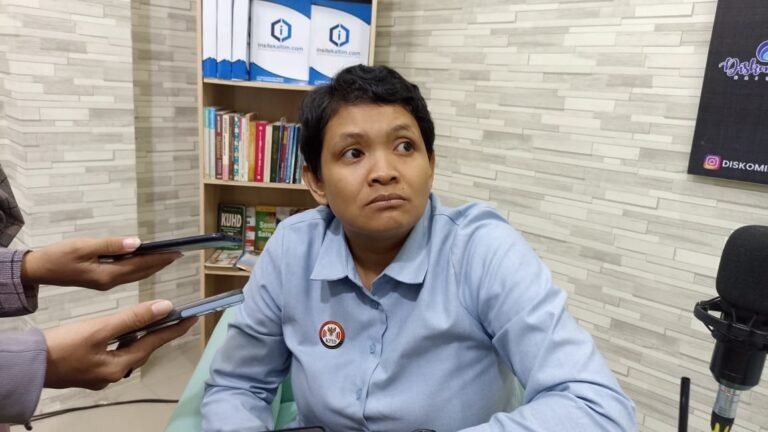 Komisi Penyiaran Indonesia Daerah (KPID) Provinsi Kalimantan Timur (Kaltim) berhasil meraih Piala Anugerah KPI 2023, untuk kategori "KPI Daerah Inovatif dan Kolaboratif".