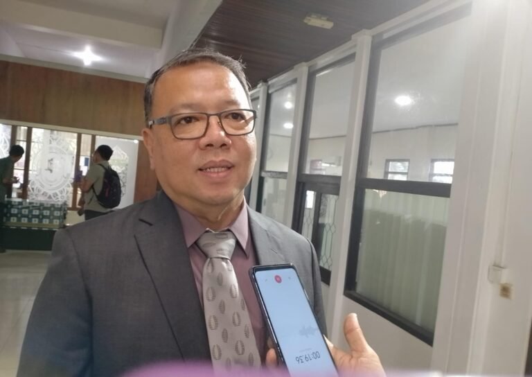 Sekretaris Daerah (Sekda) Samarinda, Hero Mardanus Satyawan berharap terjalinnya kerja sama yang solid dan hubungan yang baik antara Pemkot Samarinda, Forum Koordinasi Pimpinan Daerah (Forkopimda), dan Pengadilan Negeri Samarinda yang baru.