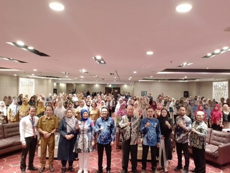 Kepala Dinas Pendidikan dan Kebudayaan (Disdikbud) Kota Samarinda, Asli Nuryadin menyatakan bahwa banyak sekolah di Kota Samarinda, Kalimantan Timur (Kaltim) kekurangan guru bimbingan dan konseling (BK).