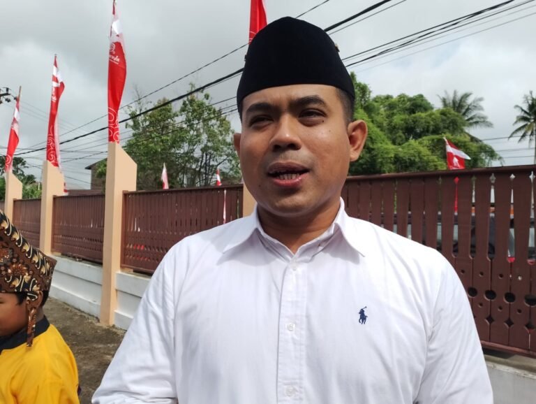 Rencana Bangun Dermaga Wisata Samarinda Seberang, Terhambat Pembebasan Lahan
Telah dibaca : 811 Kali.
Keinginan Pemerintah Kota Samarinda, Kalimantan Timur (Kaltim) untuk membangun dermaga wisata di sepanjang Jalan Pangeran Bendahara, pinggir sungai Samarinda Seberang, menghadapi kendala pembebasan lahan.