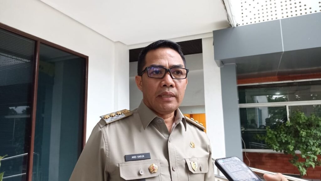 Wali Kota Samarinda Andi Harun mengadakan rapat dengan PT. BPR Bank Samarinda (Perseroda) di Balai Kota Samarinda, Kalimantan Timur (Kaltim), Senin (26/2/2024).