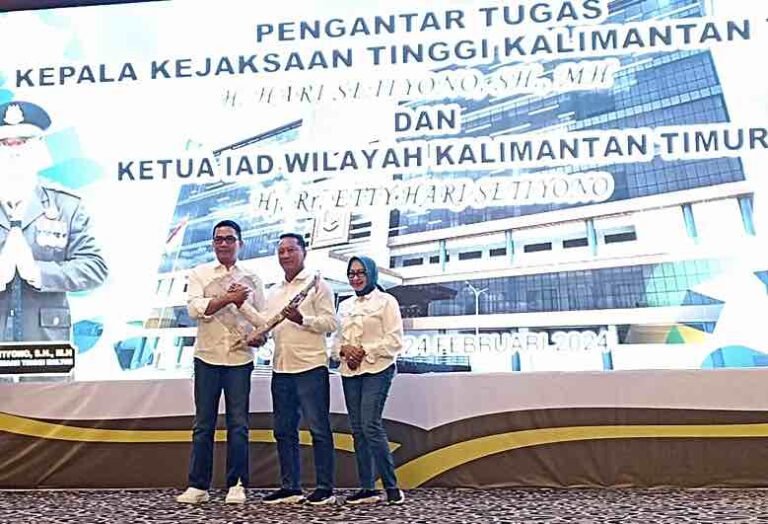 Wali Kota Samarinda Andi Harun mengatakan bahwa selama satu tahun bertugas, Kepala Kejaksaan Tinggi (Kajati) Kalimantan Timur Hari Setiyono telah meningkatkan sinergi antara Kejaksaan Tinggi dan jajaran Kejaksaan, terutama di bidang perdata dan tata usaha negara.