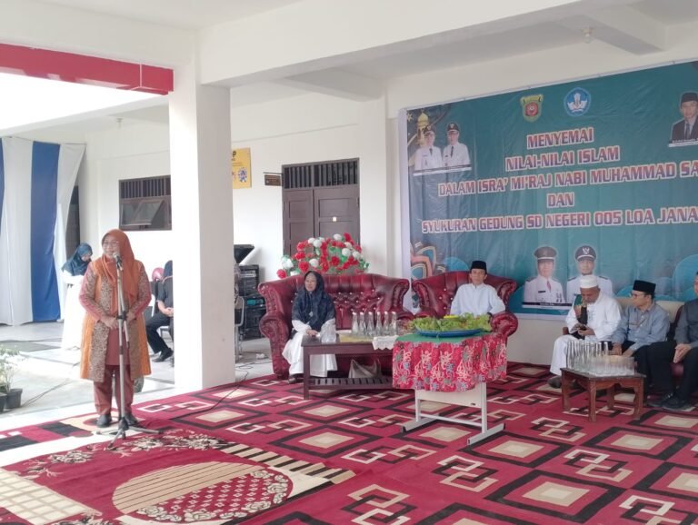 SDN 005 Loa Janan Ilir Kekurangan Guru, Puji Minta Pemerintah Segera Ambil Tindakan
Telah dibaca : 839 Kali.
Ketua Komisi IV DPRD Kota Samarinda Sri Puji Astuti, mengungkapkan keprihatinannya terkait kekurangan tenaga pengajar di SD Negeri 005 Loa Janan Ilir, Samarinda, Kalimantan Timur (Kaltim).