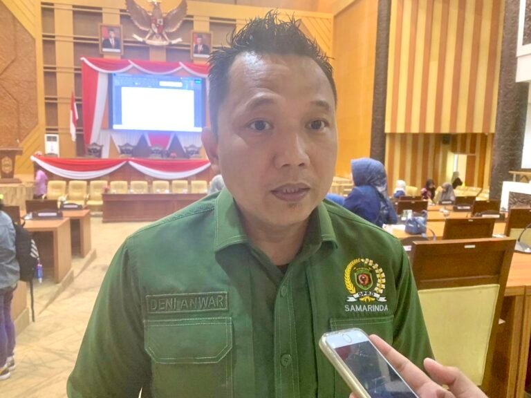 Sekretaris Komisi IV DPRD Kota Samarinda, Kalimantan Timur (Kaltim) Deni Hakim Anwar berharap Pemerintah Kota (Pemkot) Samarinda menyediakan sekolah bagi anak berkebutuhan khusus.