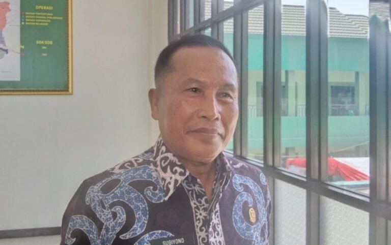 Ketua DPRD Kota Samarinda, Sugiyono, mengapresiasi pemerintahan kota atas peresmian kantor, rumah dinas, dan perumahan, sekaligus menyerahkan bantuan kendaraan operasional kepada Komando Distrik Militer (Kodim) 0901 Samarinda, Kalimantan Timur (Kaltim).