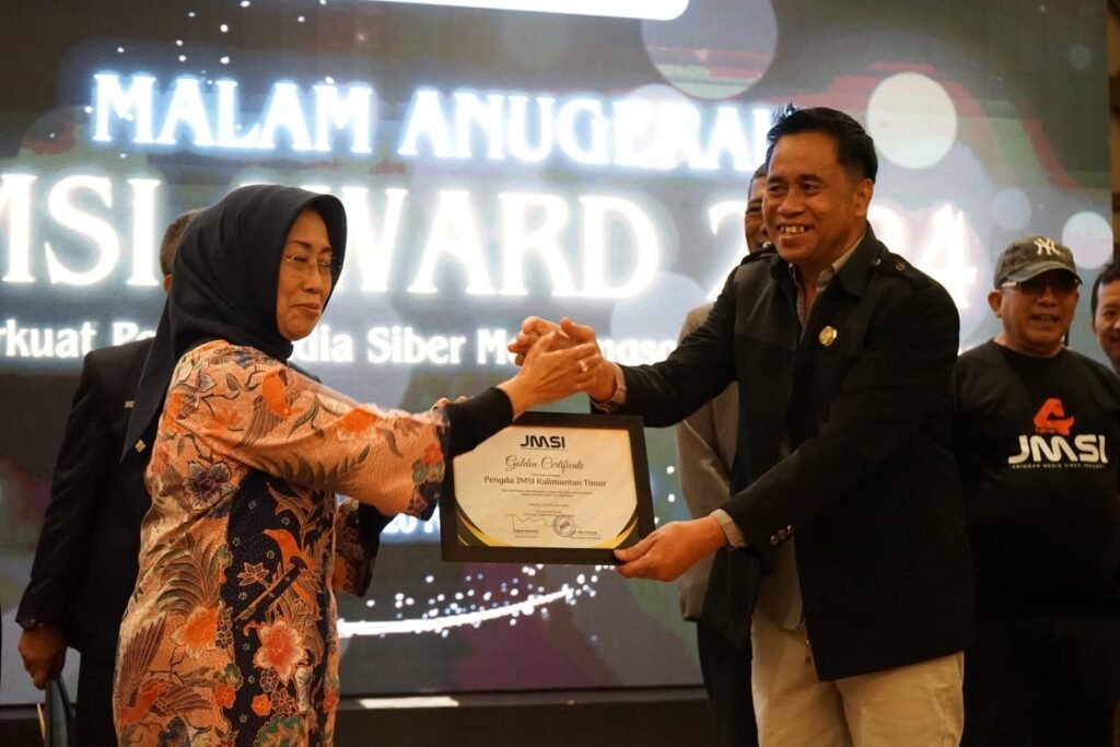 Pengurus Daerah (Pengda) Jaringan Media Siber Indonesia (JMSI) Kalimantan Timur (Kaltim), berhasil meraih Gold kedua pada Malam Anugerah JMSI Award 2024 di Hotel Discovery Ancol Jakarta, Senin (19/2/2024).
