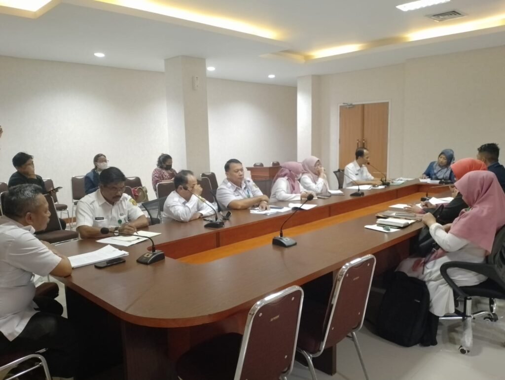 Kepala Dinas Pendidikan dan Kebudayaan (Disdikbud) Kota Samarinda Asli Nuryadin, menyampaikan beberapa poin penting terkait revisi Peraturan Daerah (Perda) Nomor 4 Tahun 2013 Tentang Penyelenggaraan Pendidikan.