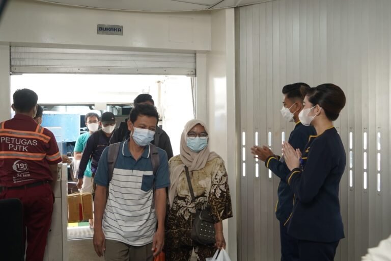 ASDP Wajibkan Pengguna Jasa Beli Tiket Kapal Ferry di Ferizy Maksimal H-1
Telah dibaca : 801 Kali.