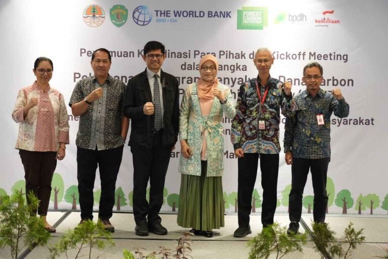 Sekretaris Daerah (Sekda) Pemerintah Provinsi (Pemprov) Kalimantan Timur (Kaltim) mengajak daerah penerima manfaat program Forest Carbon Partnership Facility Carbon Fund (FCPF CF) untuk dapat mengawal implementasi seluruh proses penyaluran dana ini dengan baik.