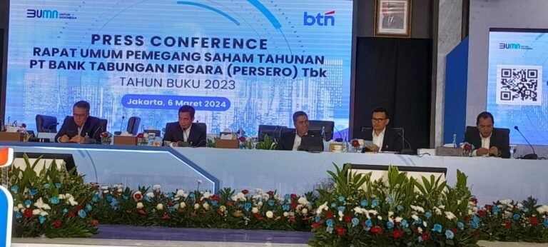 Rapat Umum Pemegang Saham Tahunan (RUPST) PT Bank Tabungan Negara (Persero) Tbk (BTN) menyetujui pembagian dividen sebesar 20 persen atau Rp700,19 miliar dari laba bersih tahun buku 2023 sebesar Rp3,5 triliun.