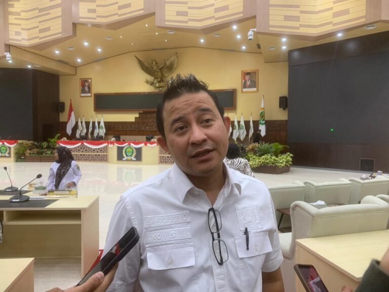 Anggota Komisi II DPRD Kalimantan Timur (Kaltim) Sapto Setyo mengaku banyak menerima keluhan masyarakat terkait lahan kuburan, khususnya di perkotaan.