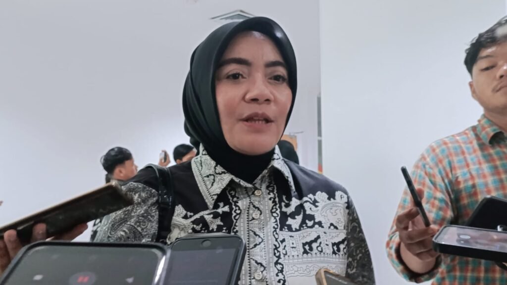 Anggota Komisi II DPRD Kota Samarinda, Laila Fatihah, menyoroti peran penting pemerintah dan sektor swasta dalam meningkatkan daya saing pelaku Usaha Mikro, Kecil, dan Menengah (UMKM).