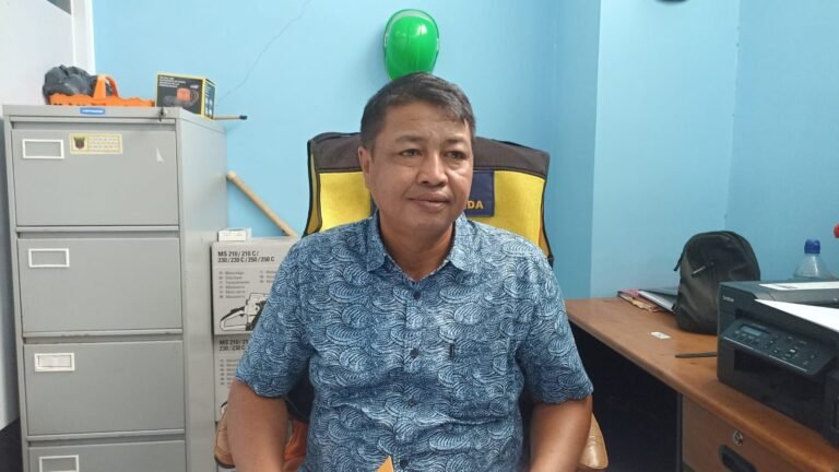 Langkah penataan Kota Samarinda Kalimantan Timur (Kaltim) masih berlanjut dengan penertiban tiang reklame yang masih tersisa di beberapa pinggir jalan.