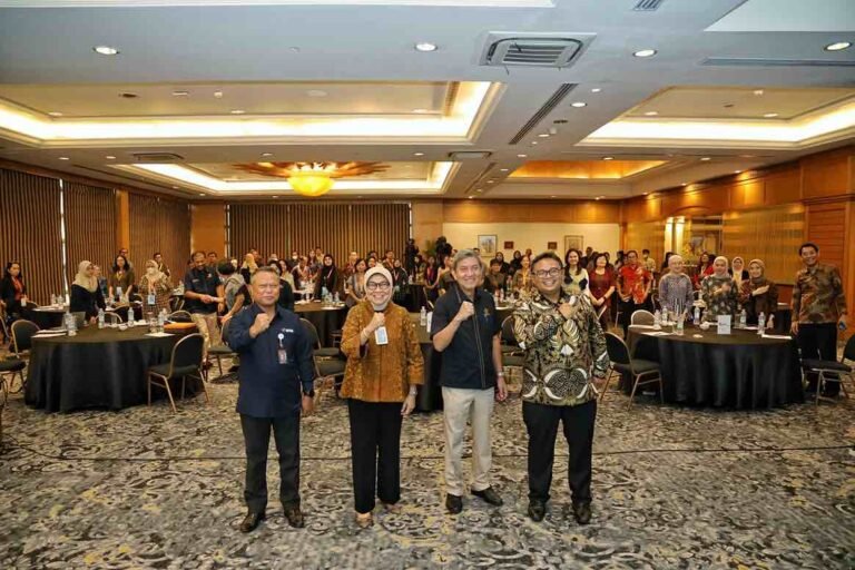 Melalui Program Xpora, BNI Siap Mengantarkan Produk UMKM ke Pasar Global
Telah dibaca : 800 Kali.
Untuk meningkatkan devisa negara, PT Bank Negara Indonesia (Persero) Tbk atau BNI melalui program Xpora berkomitmen untuk mendukung Usaha Mikro Kecil Menengah (UMKM) Go Global.