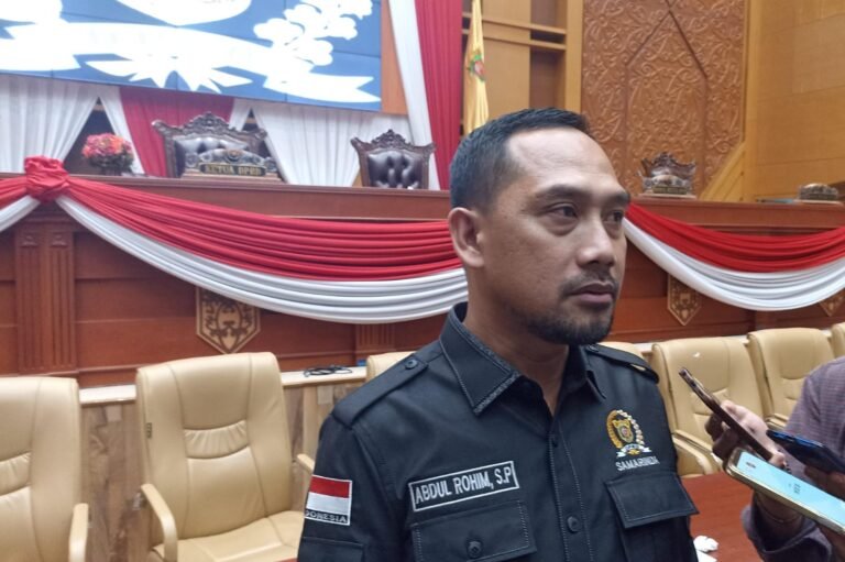 Ketua Pansus II DPRD Kota Samarinda, Kalimantan Timur (Kaltim) Abdul Rohim menyoroti beberapa aspek yang perlu diperhatikan dalam Raperda Jaminan Produk Halal dan Higienis.