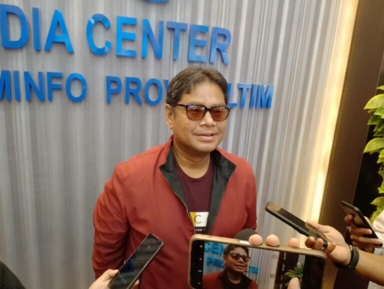 Sekretaris Jenderal Asosiasi Penyelenggara Jasa Internet Indonesia (APJII), Zulfadli Syam memaparkan penetrasi internet di Indonesia secara global yang menunjukkan pertumbuhan signifikan.