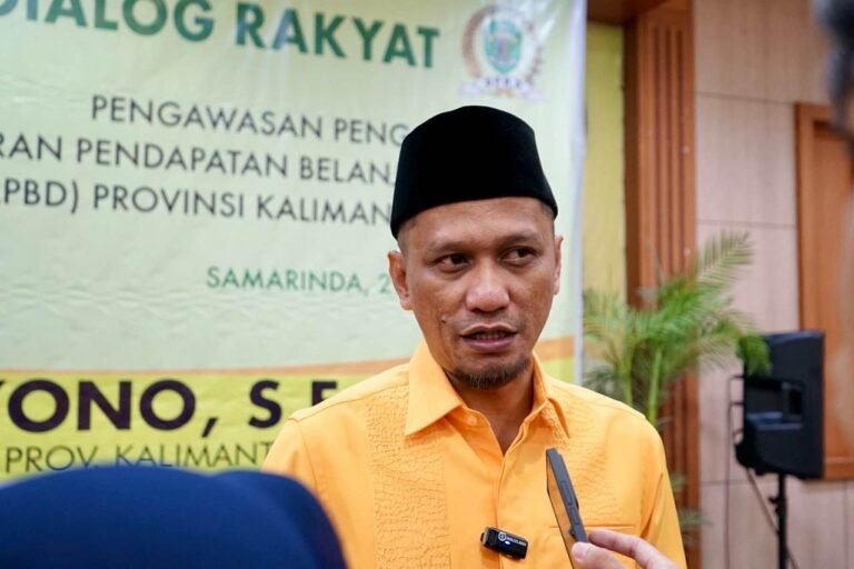 Dialog Rakyat terkait Pengawasan Penggunaan Anggaran Pendapatan Belanja Daerah (APBD) provinsi Kalimantan Timur (Kaltim) digelar pertama kali oleh seluruh anggota DPRD Provinsi Kaltim, salah satunya Anggota Komisi II DPRD Kaltim Nidya Listiyono.