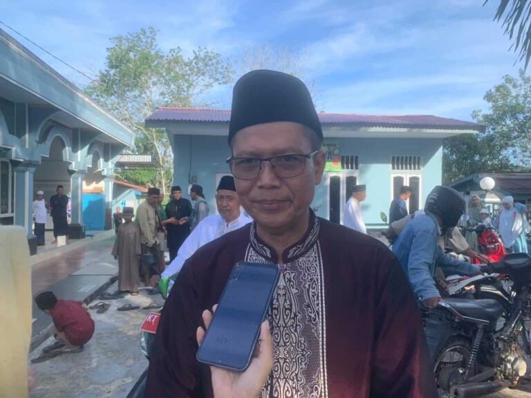 Kepala Desa Perangat Selatan, Kutai Kartanegara, Sarkono, mengatakan upaya memakmurkan masjid selayaknya tak hanya dilakukan pada momentum bulan suci Ramadan, setelahnya pun patut dengan melengkapi keorganisasiannya.