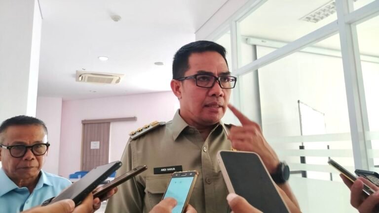 Wali Kota Samarinda Andi Harun menggarisbawahi urgensi peningkatan sumber daya manusia (SDM) sebagai fondasi utama untuk mewujudkan visi Indonesia Emas 2045.