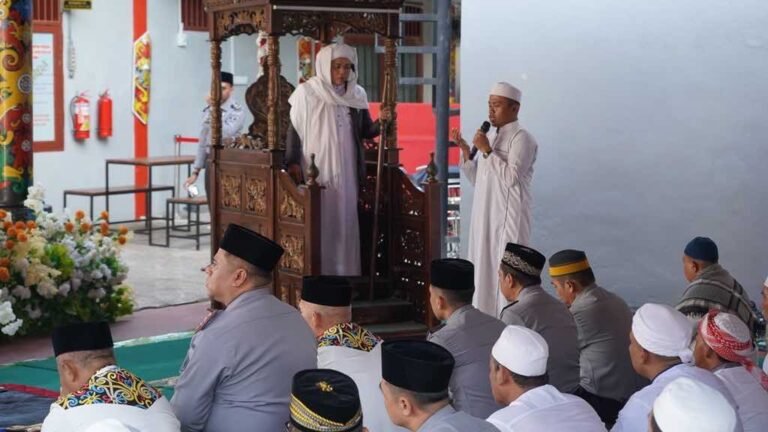 Sebanyak 9.018 warga binaan di Lapas dan Rutan wilayah Kalimantan Timur dan Kalimantan Utara (Kaltimtara) menerima remisi khusus dalam rangka menyambut hari Raya Idul Fitri 1445 Hijriah, Rabu (10/4/2024).