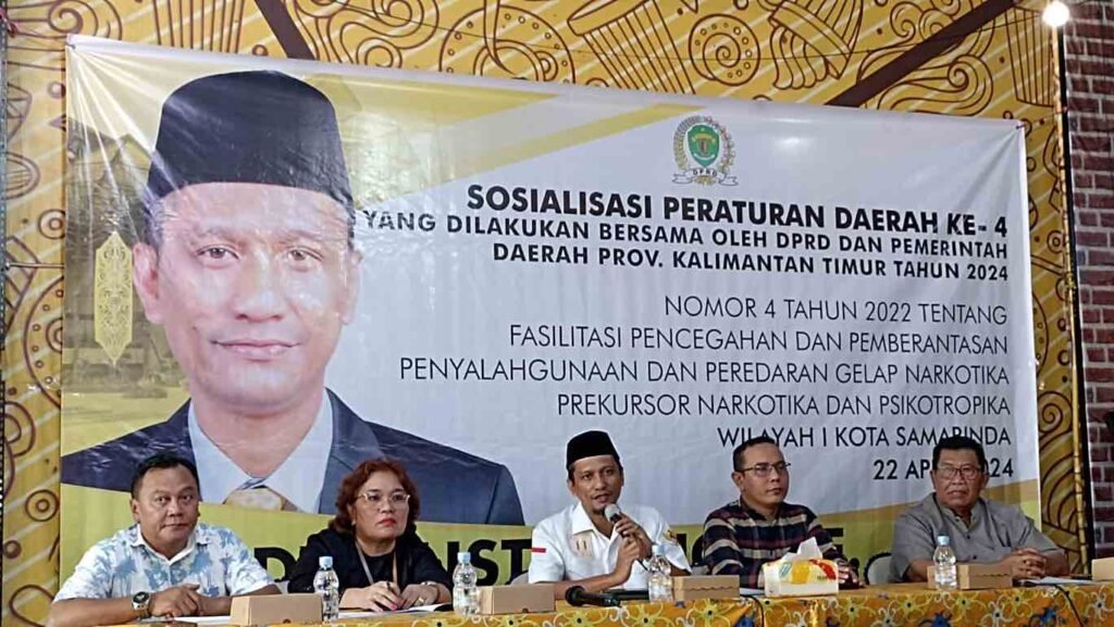 Ketua Komisi II DPRD Kalimantan Timur (Kaltim) kembali mengadakan Sosialisasi Peraturan Daerah ( Sosper) Nomor 4 Tahun 2022 tentang Fasilitas Pencegahan, Pemberantasan, Penyalahgunaan , dan Peredaran Gelap Narkoba (P4GN) Prekursor Narkotika dan Psikotropika.