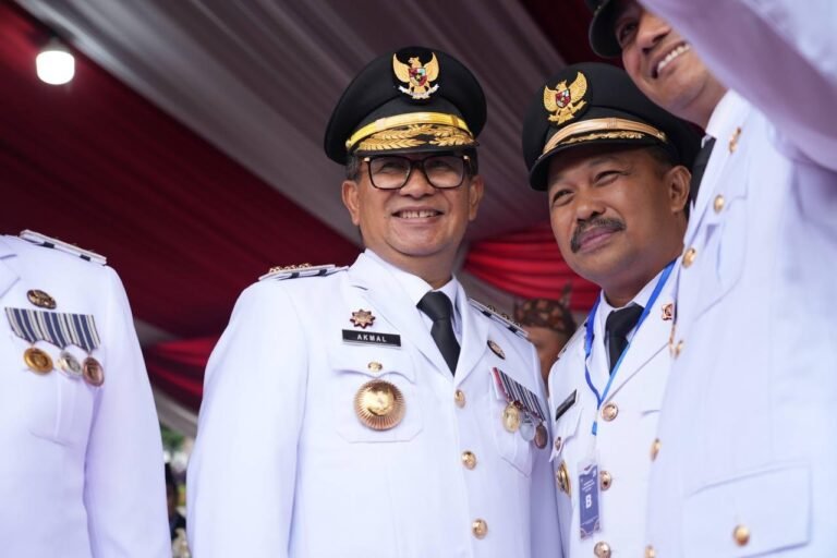 Penjabat (Pj) Gubernur Kalimantan Timur (Kaltim) Akmal Malik mengatakan tema peringatan Hari Otonomi Daerah (Otda) tahun ini sangat tepat untuk kembali menyerukan pentingnya upaya bersama menyelamatkan bumi dari ancaman pemanasan global dan perubahan iklim yang semakin ekstrem.