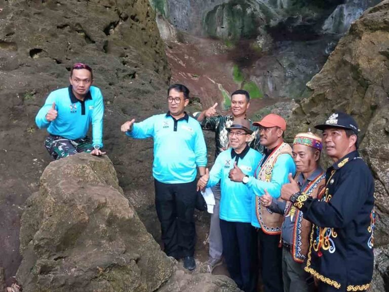 Goa Kongbeng di Kabupaten Kutim, Kekayaan yang Harus Dipromosikan
Telah dibaca : 906 Kali.
Penjabat (Pj) Gubernur Kalimantan Timur (Kaltim) Akmal Malik menyarankan agar Pemerintah Kabupaten (Pemkab) Kutai Timur (Kutim) menggelar event wisata seni dan budaya untuk lebih mengenalkan Goa Kongbeng yang terletak di Desa Kongbeng Indah, Kecamatan Kongbeng, Kabupaten Kutim.