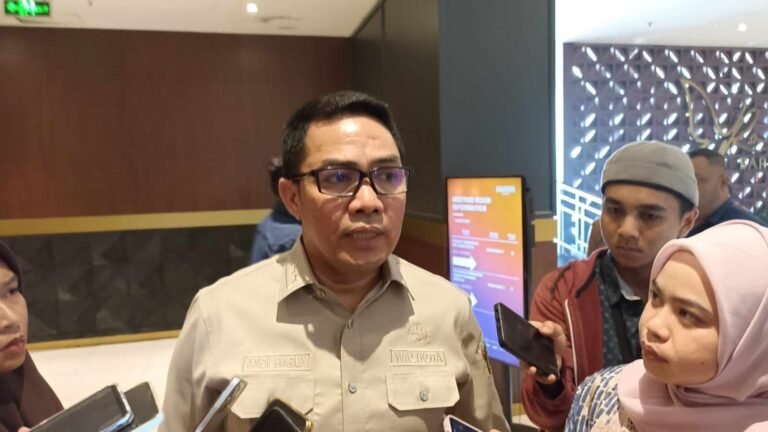 Kebijakan larangan penjualan BBM eceran, Pertamini, dan usaha sejenis tanpa izin di wilayah Kota Samarinda, Kalimantan Timur (Kaltim) menuai pro dan kontra.